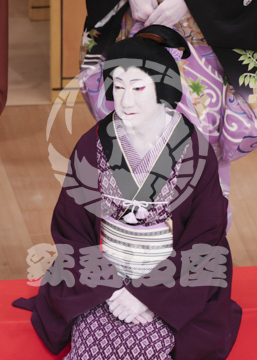 【2月】弥栄芝居賑猿若座芝居前