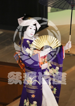 【10月】屋敷娘