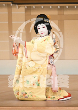 【10月】屋敷娘